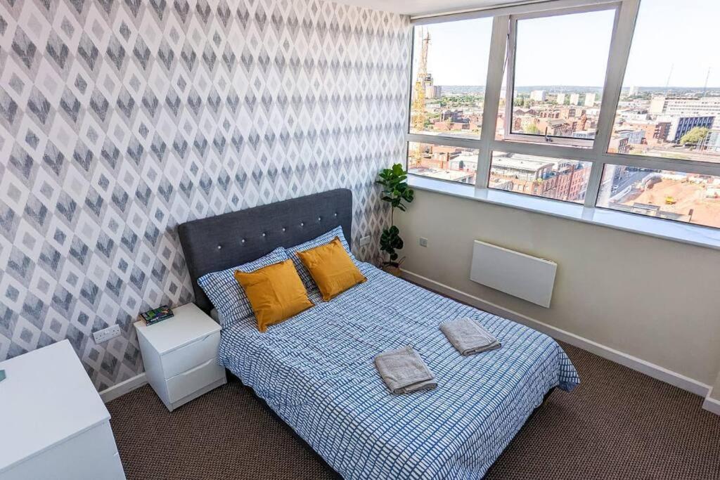 1 Bedroom City Centre Apartment Бирмингам Екстериор снимка