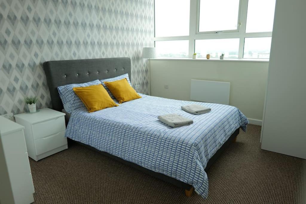 1 Bedroom City Centre Apartment Бирмингам Екстериор снимка
