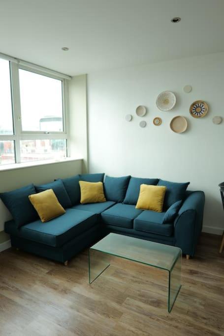 1 Bedroom City Centre Apartment Бирмингам Екстериор снимка